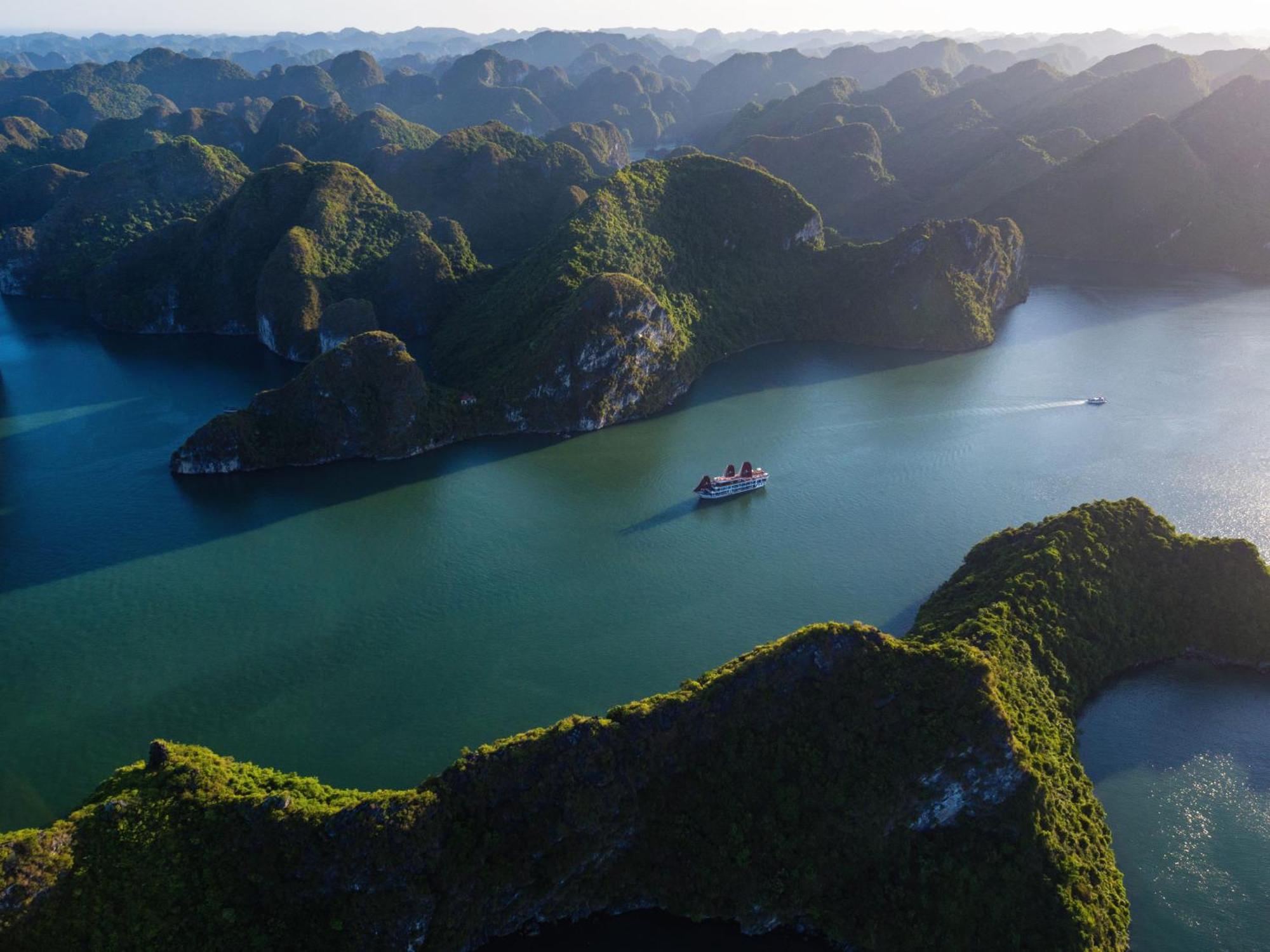 V'Spirit Cruise Hotel Ha Long Bagian luar foto